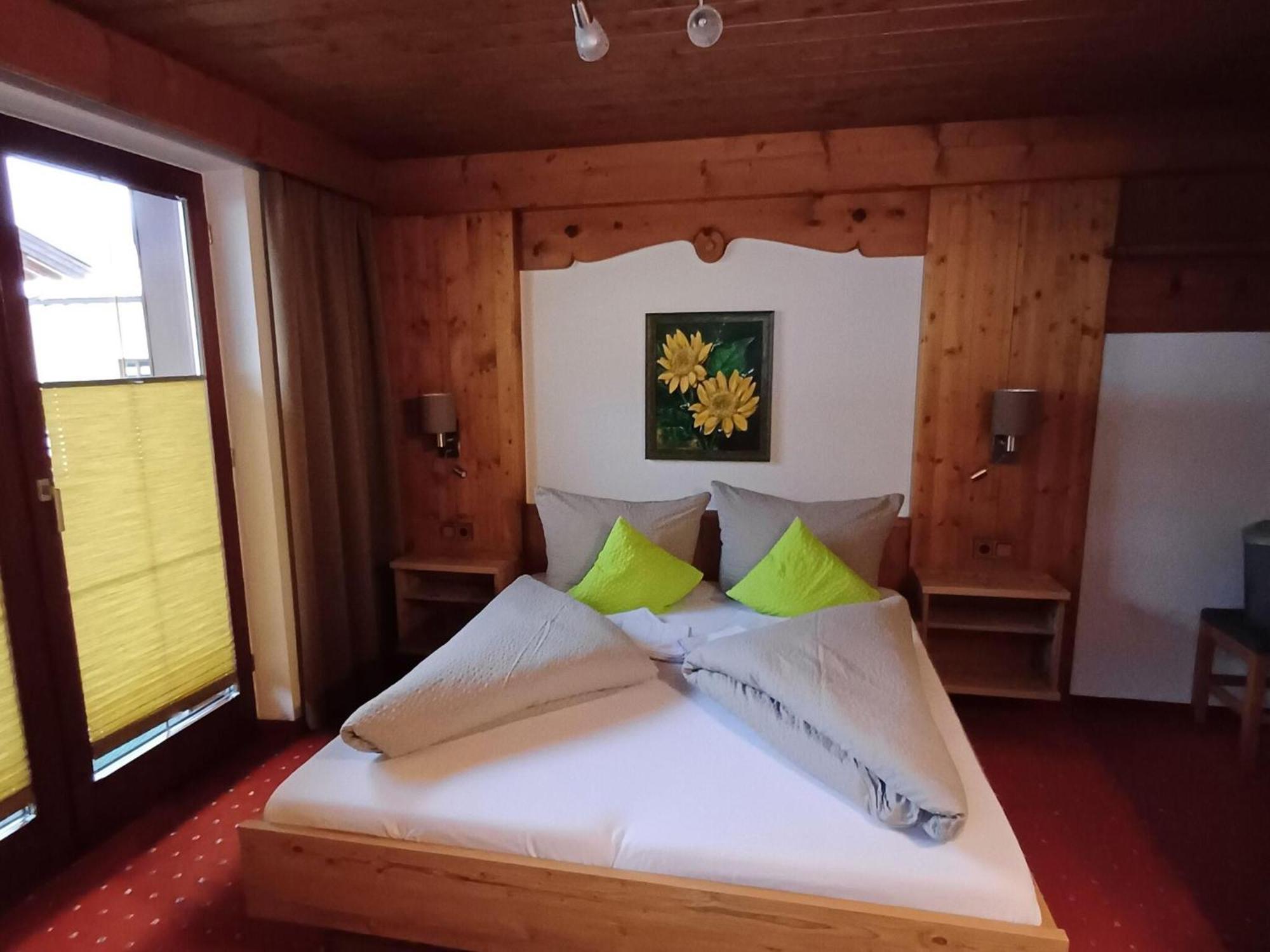 Modern Apartment in Langenfeld near Ski Area Buitenkant foto