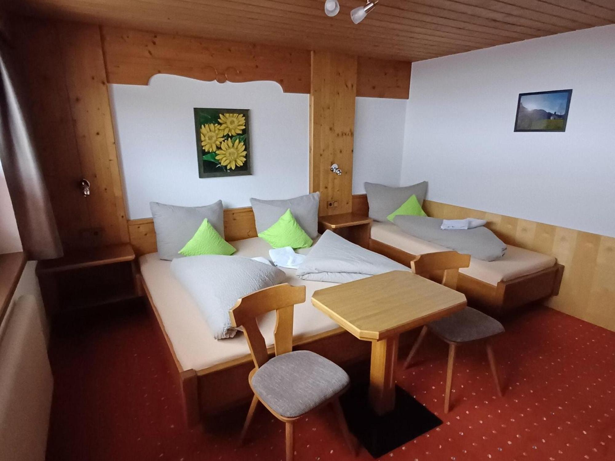 Modern Apartment in Langenfeld near Ski Area Buitenkant foto