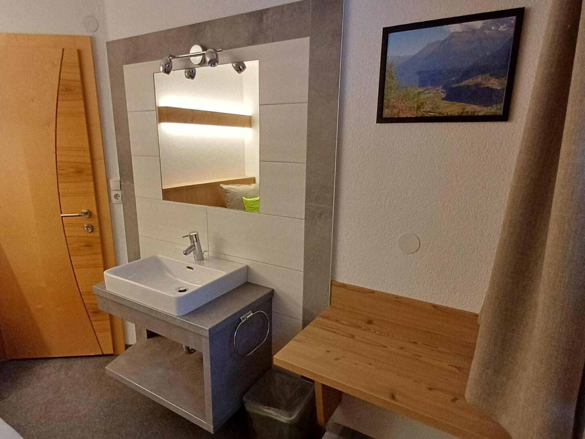 Modern Apartment in Langenfeld near Ski Area Buitenkant foto